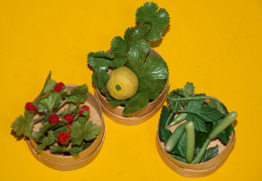 3 x old small shop accessories * fruit & vegetable goods at 1900