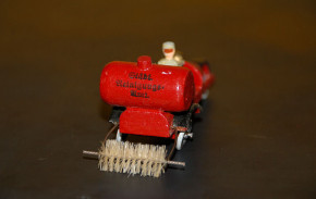 Erzgebirge miniature * Tricycle road-sweeper * twenties