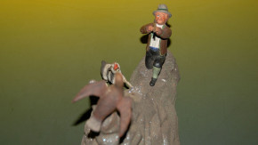 antique Erzgebirge Hunter scene papier-mâché/mass * 1900