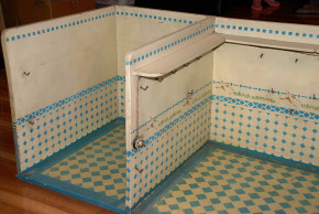 doll kitchen with store cupboard * blue-white tiles * at 1900