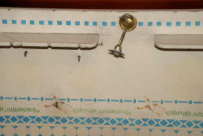 doll kitchen with store cupboard * blue-white tiles * at 1900