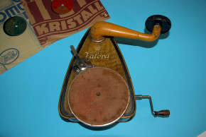 antique BING children gramophone "Valora" metal litho. twenties