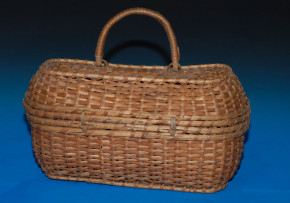 antique little carrying basket for dolls * at 1900