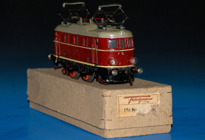 Fleischmann lane 0 * E19/E955 * red E-engine in box * 1950