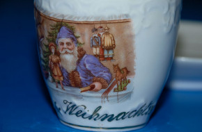 Kaffeegedeck * Weihnachtsmann Motiv mit Spielzeug * um 1900