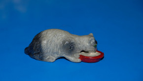 Bodenfund * ELASTOLIN * Katze Milch trinkend