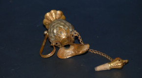 antike Miniatur Erhard & Söhne Goldblech Likörkanne * um 1890