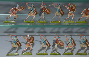 antike Zinnfiguren * Römische Legionäre * 26 T. um 1850-1860