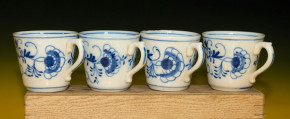 antique children or dolls coffee set * onion pattern * at 1900