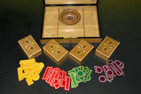 antike Kartenspiel Box mit Intarsien Spielsteinen um 1880-1890