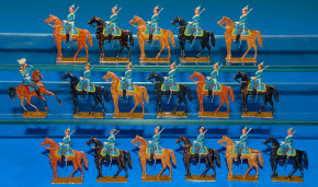 17 Zinnfiguren Kavallerie stehend Säbel präsentierend * vor 1900