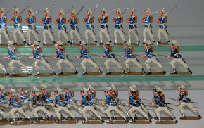 50 antique tin figures * Prussian Infantry * at 1880-1890