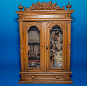 uralte Rauchfang Puppenküche im Spielschrank * H 52 cm * um 1850/1860